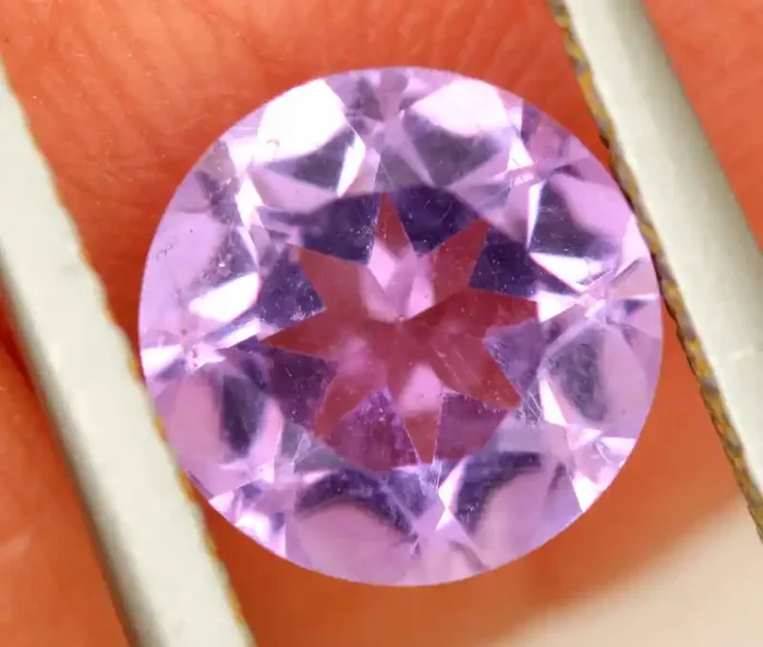 1.10 CTS AMETHYST FACETED STONE CG-3201 ***