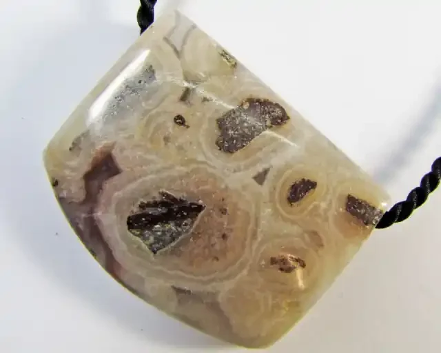 125 Cts Good Pattern Agate Pendant MJA 880