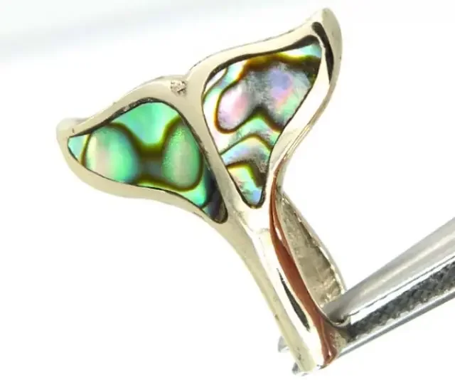 13.45 CTS WHALE TAIL PAUA PENDANT SG-3060