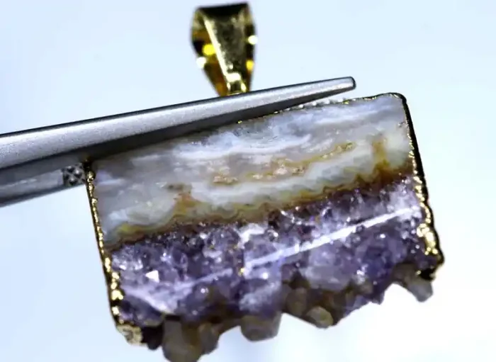 21 CTS AMETHYST CRYSTAL GOLD PLATED PENDANT SG-3536