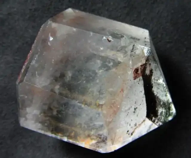 251.65CTS PHANTOM QUARTZ SPECIMEN GG 1134