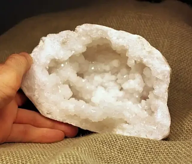 4 Pound White Quartz Geode – Superb Display