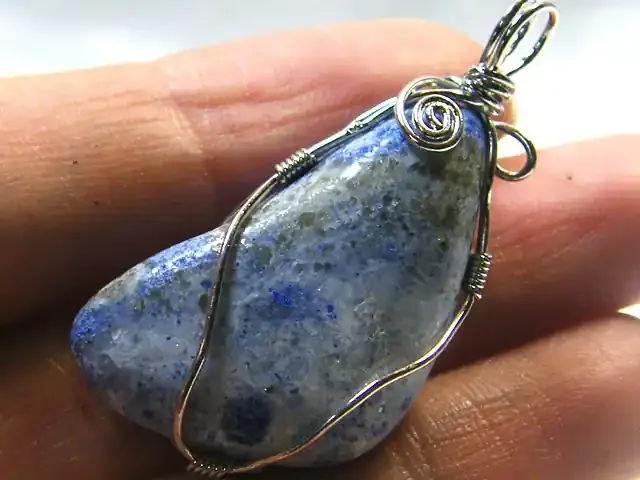 AFGHANISTAN LAPIS WIRE WRAP PENDANT 55 CARATS AG 1131
