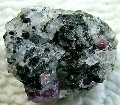 (MGW) RUBY SPECIMEN 30 CTS