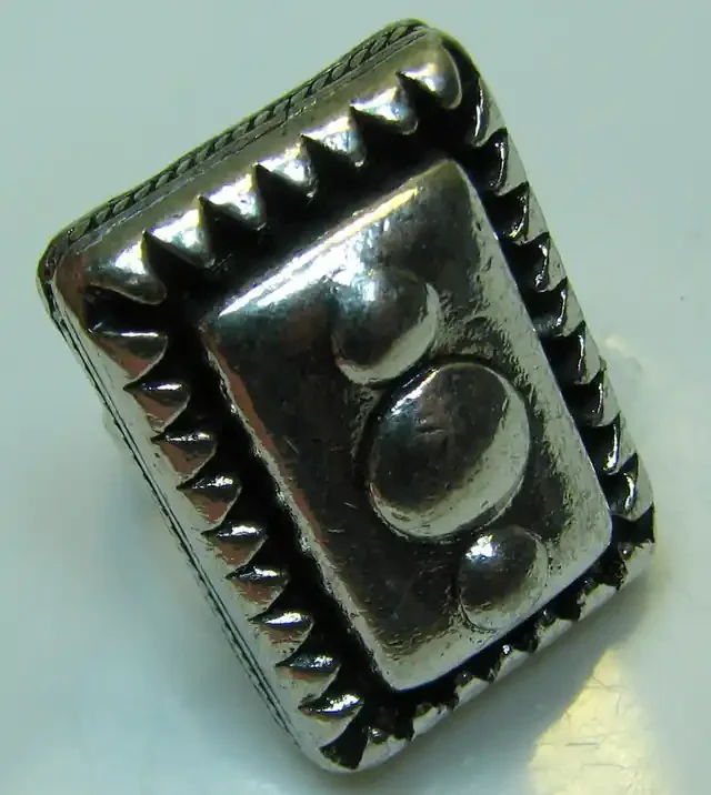 TRIBAL DESIGN SILVER RING WITH ADJUSTABLE BAND