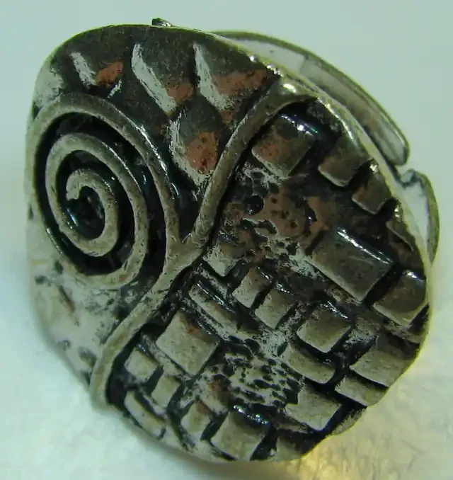 TRIBAL DESIGN SILVER RING WITH ADJUSTABLE BAND
