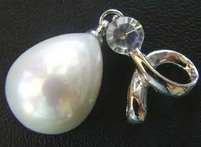 WHITE PEARL PENDANT 22.65 CTS [GT866 ]